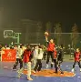 以饱满的精神状态和昂扬的奋斗姿态